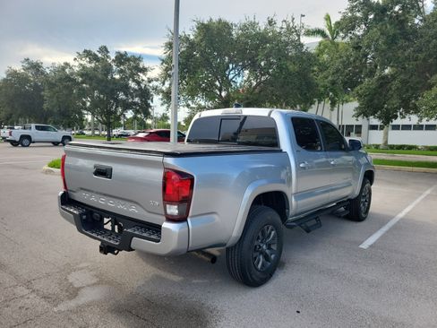 Used 2023 Toyota Tacoma SR5 w/ Technology Package RWD image 7