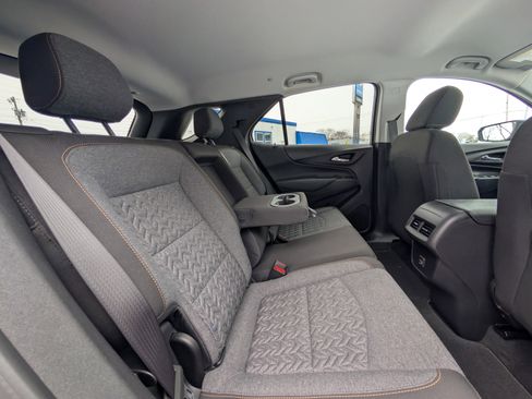 Used 2023 Chevrolet Equinox LT image 42