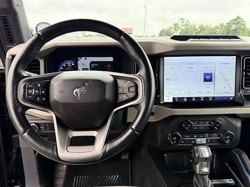 Used 2023 Ford Bronco Wildtrak AWD/4WD image 25