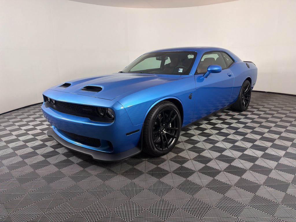 Used 2023 Dodge Challenger SRT Hellcat w/ Driver Convenience Group RWD image 7