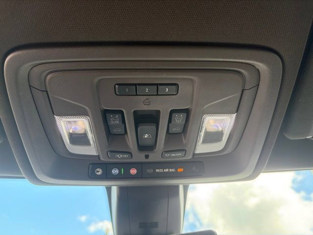 Used 2020 Chevrolet Silverado 1500 LTZ w/ LTZ Plus Package AWD/4WD image 16
