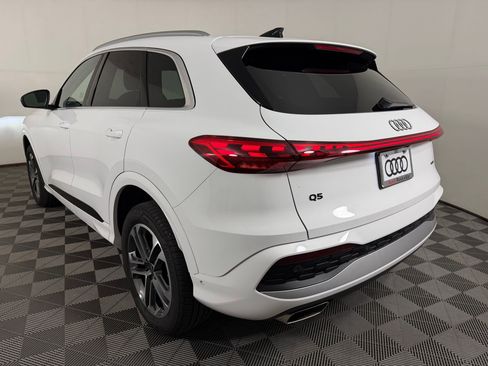 Used 2025 Audi Q5 Premium w/ Convenience Package AWD/4WD image 3