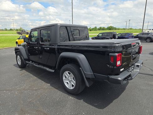 Used 2020 Jeep Gladiator Sport w/ Quick Order Package 24S image 3