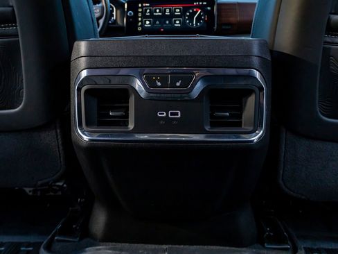 Used 2025 GMC Sierra 1500 Denali Ultimate image 32