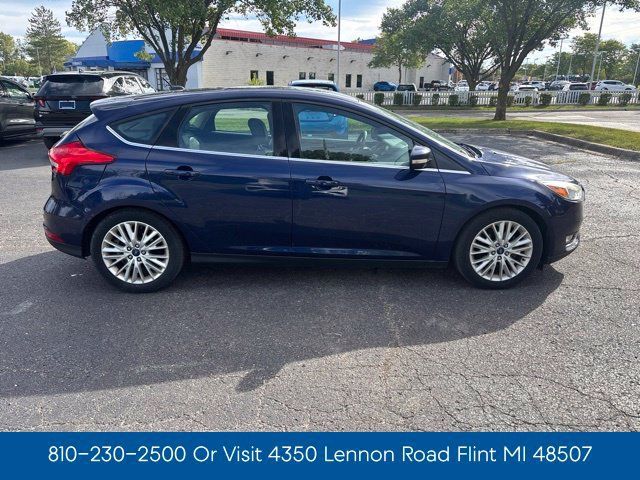 Used 2017 Ford Focus Titanium FWD image 9