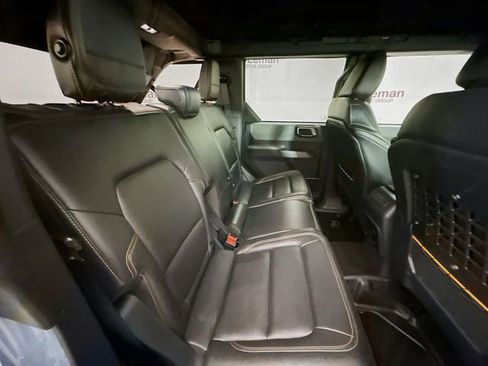 Used 2023 Ford Bronco Badlands image 33