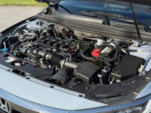 Used 2022 Honda Accord Sport image 13