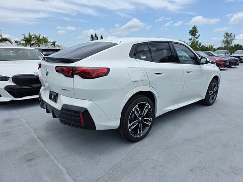 New 2026 BMW X2 xDrive28i w/ M Sport Package AWD/4WD image 4