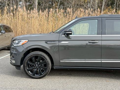 Used 2022 Lincoln Navigator Black Label image 9