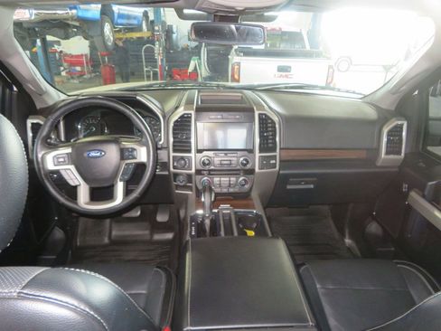 Used 2017 Ford F150 Lariat w/ Equipment Group 502A Luxury image 41