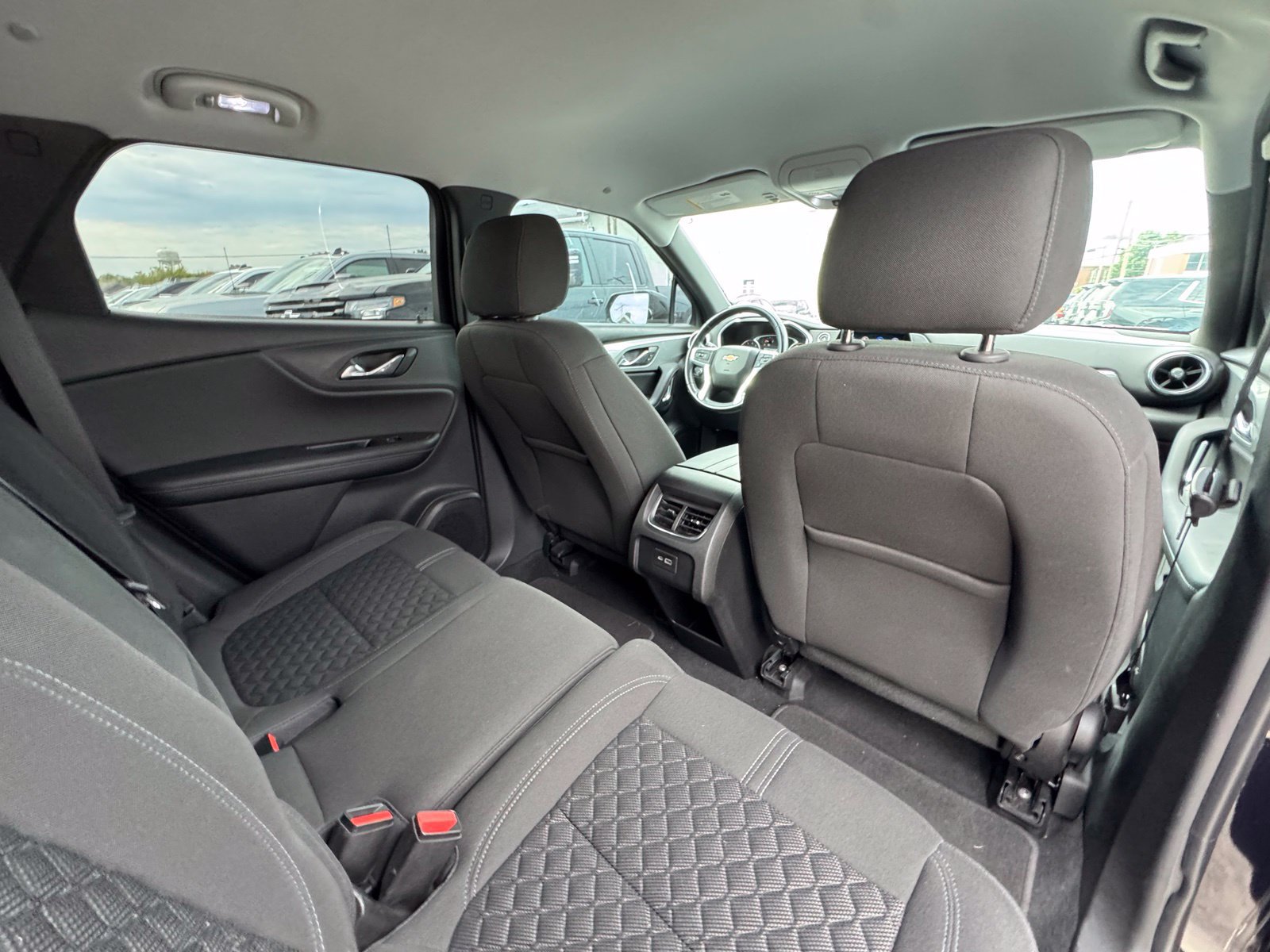 Used 2020 Chevrolet Blazer LT FWD image 25