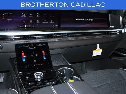 Certified 2025 Cadillac Escalade Premium Luxury w/ LPO, Floor Liner Package AWD/4WD image 26