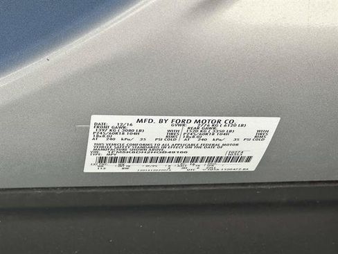 Used 2017 Ford Explorer XLT w/ Equipment Group 202A AWD/4WD image 15