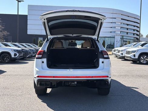 New 2026 Volkswagen Atlas Cross Sport SEL R-Line image 15