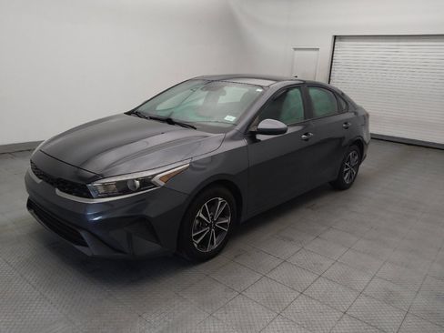 Used 2024 Kia Forte LXS FWD image 2