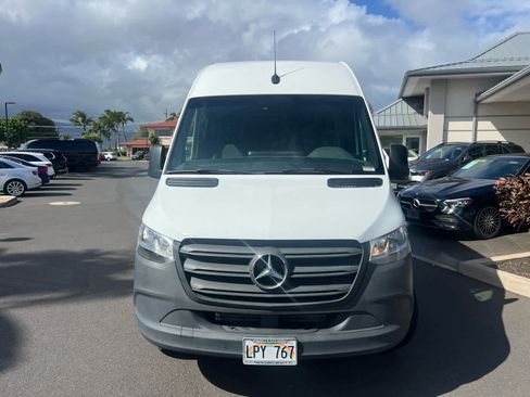 Used 2024 Mercedes-Benz Sprinter 2500 image 7