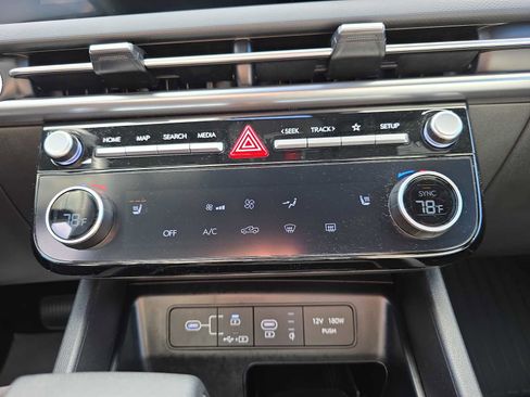 Used 2025 Hyundai Santa Cruz SEL image 18