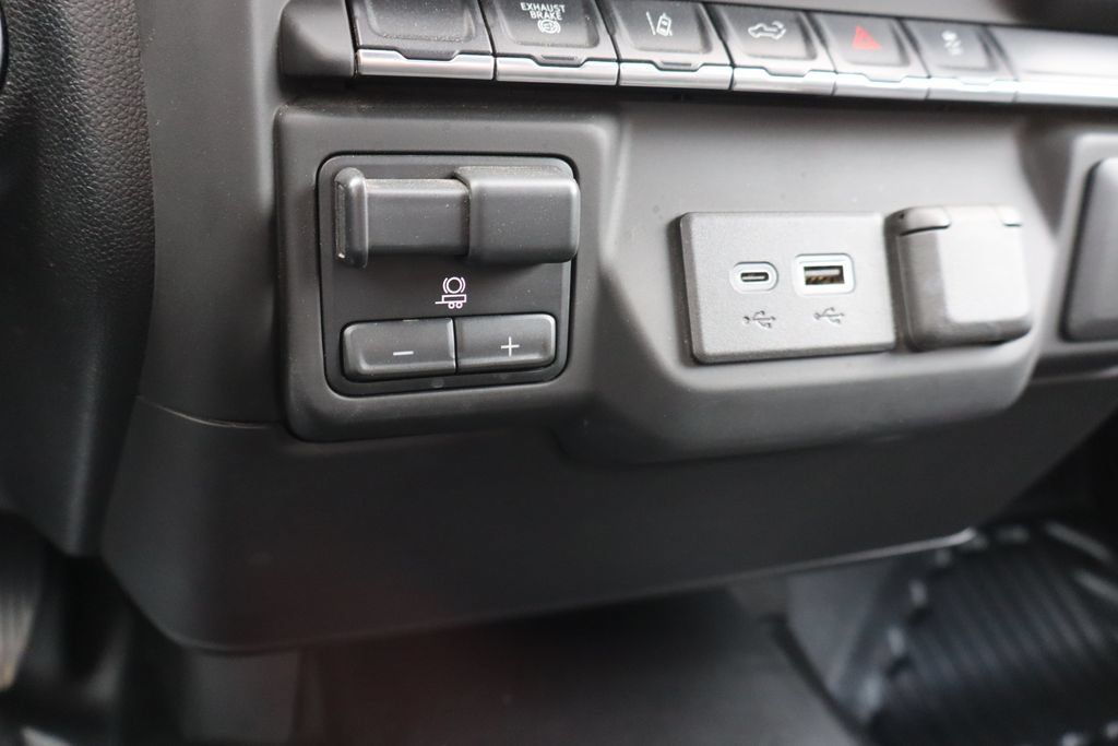 Used 2024 Chevrolet Silverado 3500 W/T AWD/4WD image 13