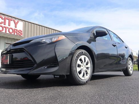 Used 2017 Toyota Corolla L FWD image 15