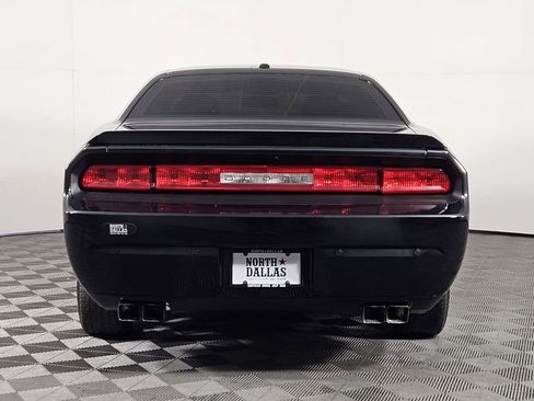 Used 2014 Dodge Challenger R/T image 4