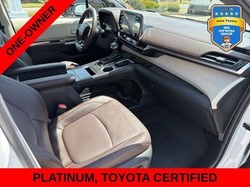 Certified 2024 Toyota Sienna Platinum FWD image 11