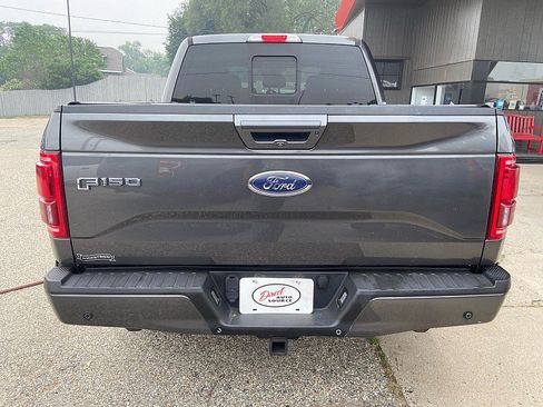 Used 2015 Ford F150 Lariat w/ Equipment Group 502A Luxury AWD/4WD image 4