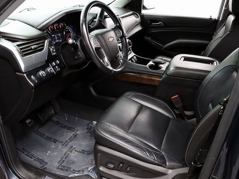 Used 2019 Chevrolet Tahoe LT w/ LT Signature Package image 10
