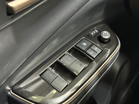 Used 2025 Toyota Crown Platinum image 18