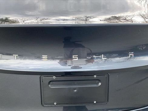 Used 2025 Tesla Model 3 Long Range RWD image 8