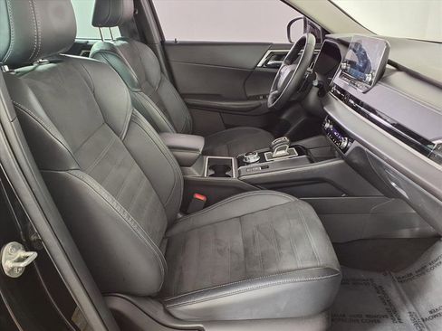 Used 2023 Mitsubishi Outlander SE image 9