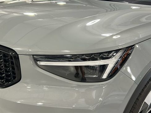 Certified 2026 Volvo XC40 B5 Plus AWD/4WD image 7