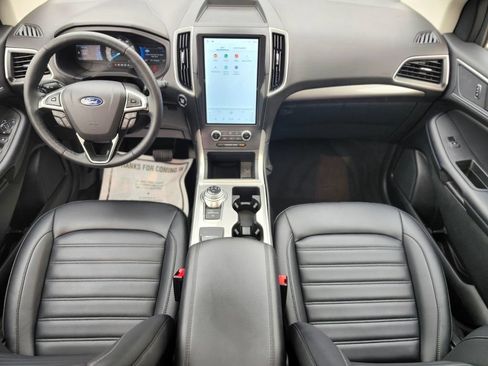 Certified 2024 Ford Edge SEL w/ Convenience Package AWD/4WD image 12
