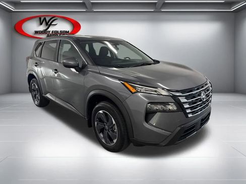Used 2025 Nissan Rogue SV FWD image 3