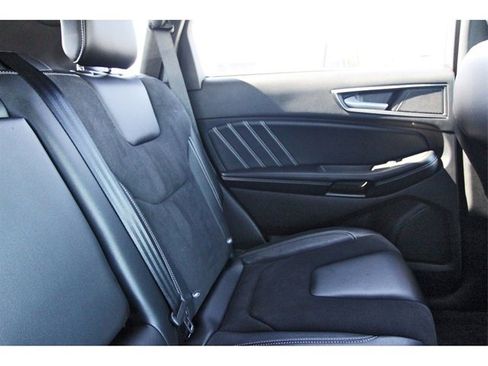 Certified 2022 Ford Edge ST image 10