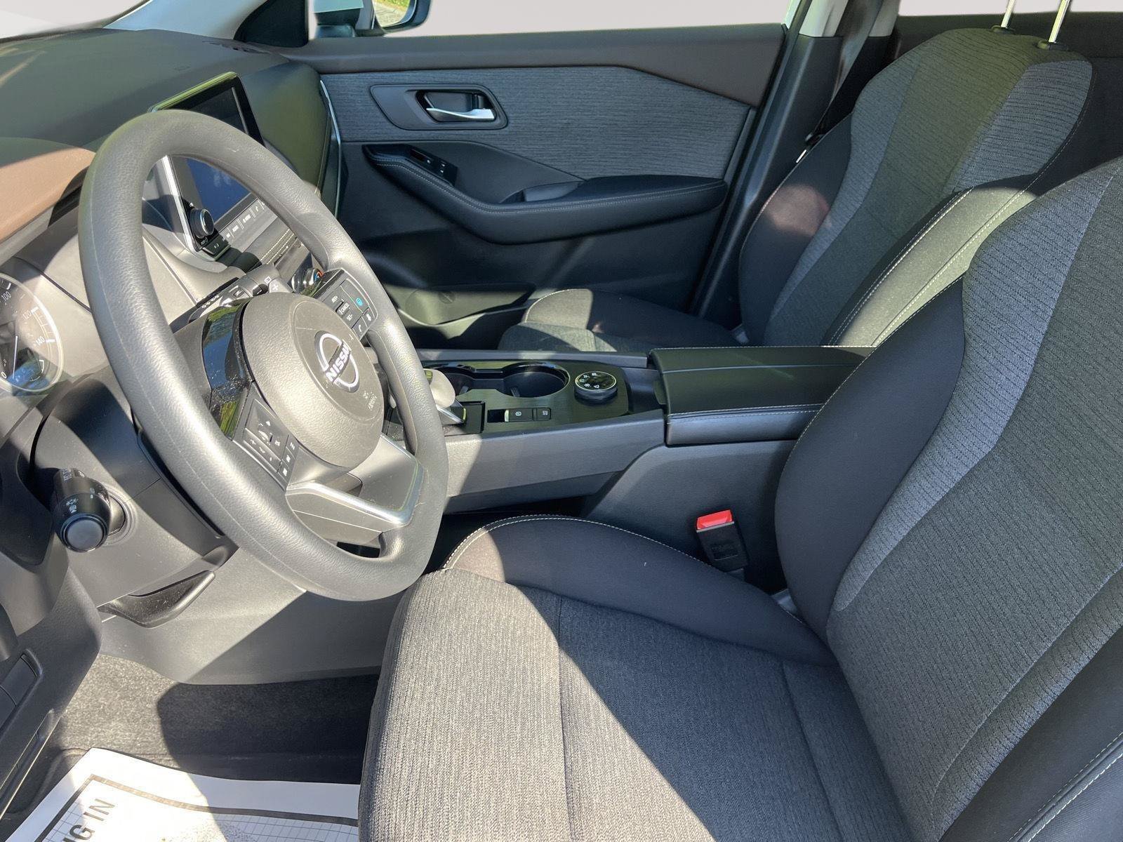 Used 2023 Nissan Rogue SV AWD/4WD image 21