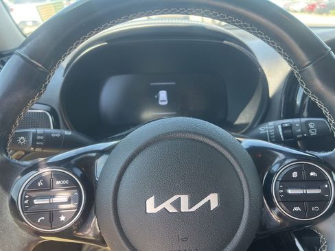 Used 2023 Kia Soul GT-Line FWD image 11
