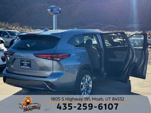 Used 2023 Toyota Highlander Limited image 31