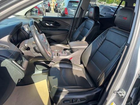 Used 2024 GMC Terrain AT4 AWD/4WD image 12