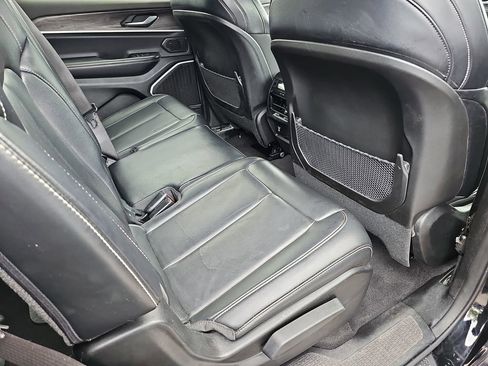 Used 2021 Jeep Grand Cherokee L Limited image 14