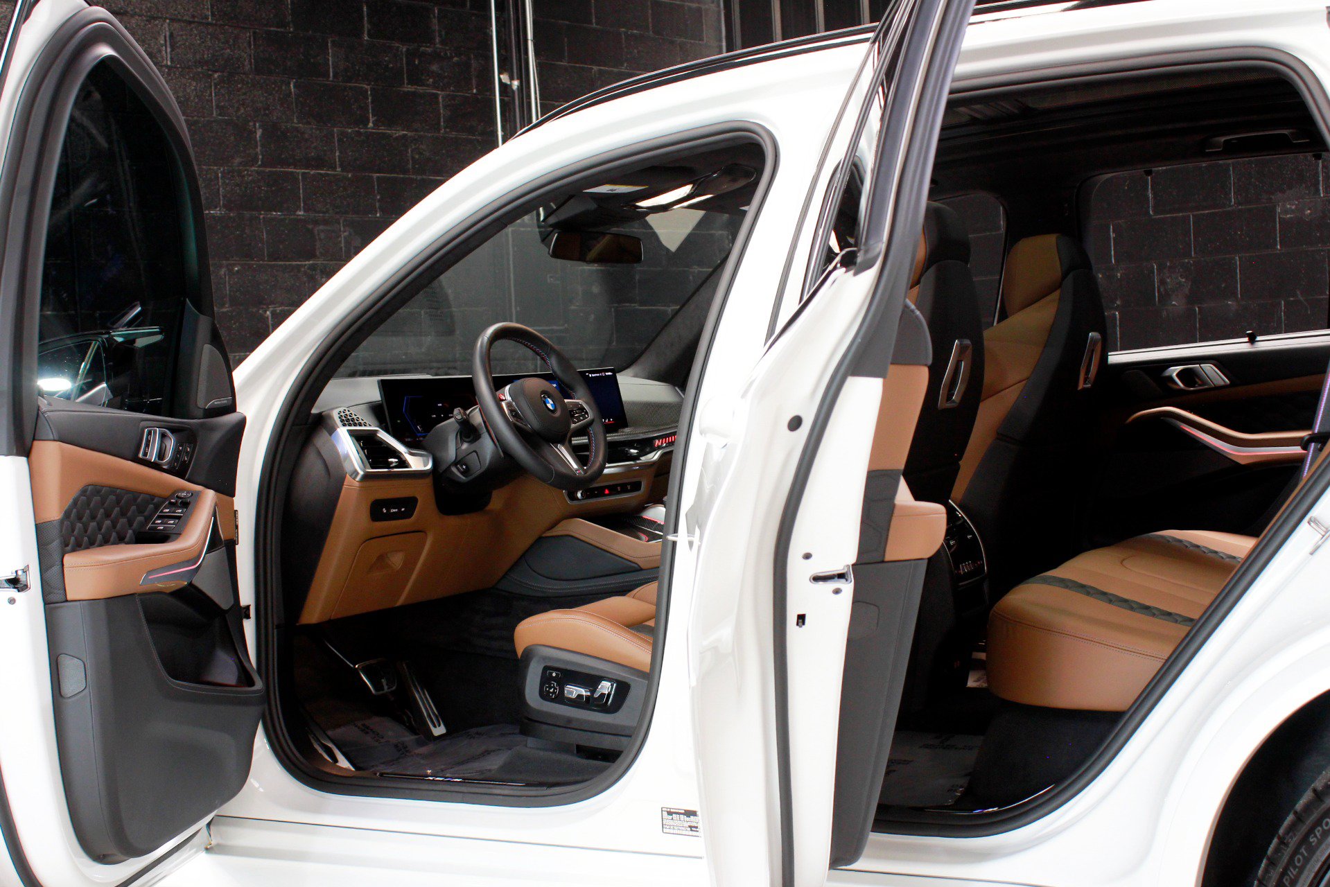 Used 2026 BMW X5 M Competition w/ Executive Package AWD/4WD image 31