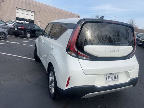 Used 2024 Kia Soul LX w/ Option Group 015 image 9