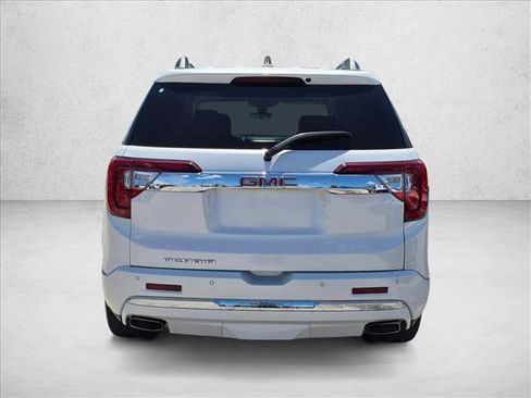 Used 2023 GMC Acadia Denali w/ Denali Ultimate Package FWD image 6