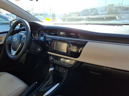 Used 2014 Toyota Corolla LE image 24