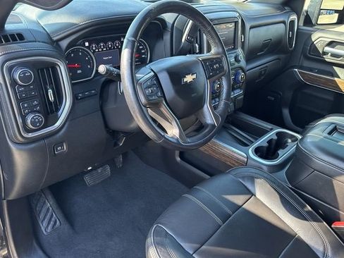 Used 2022 Chevrolet Silverado 3500 High Country image 10