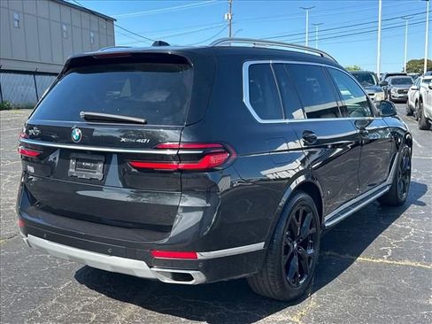 Used 2025 BMW X7 xDrive40i w/ Premium Package AWD/4WD image 11