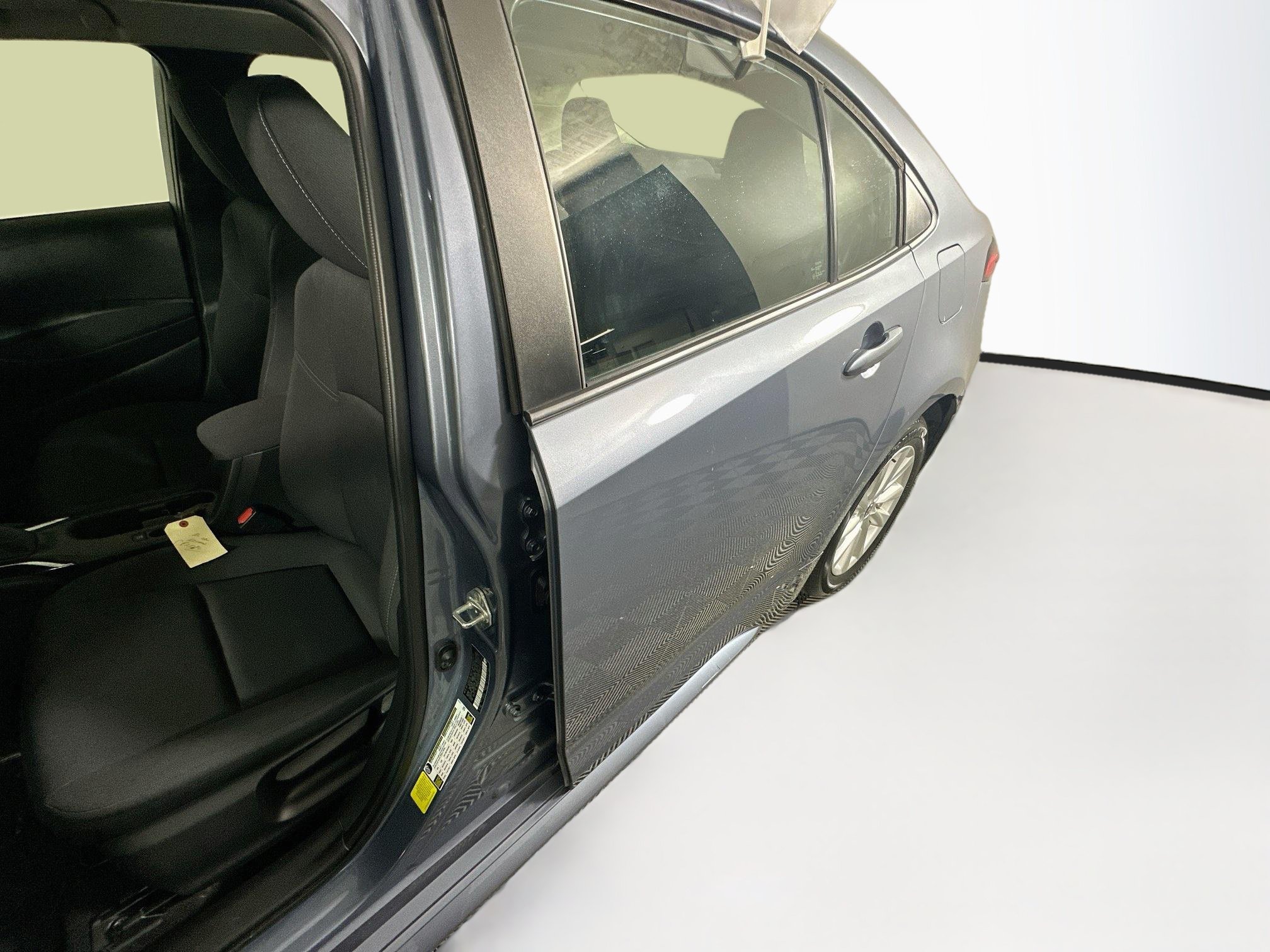 Used 2024 Toyota Corolla LE w/ LE Convenience Package FWD image 12