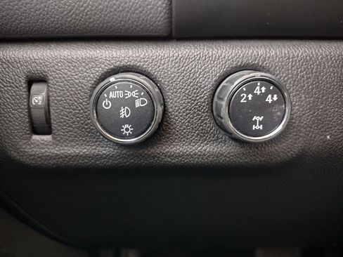 Used 2015 Chevrolet Colorado Z71 image 20