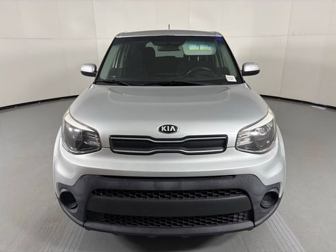 Used 2019 Kia Soul FWD image 3