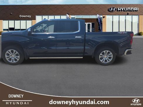 Used 2022 Chevrolet Silverado 1500 LTZ w/ LTZ Premium Package AWD/4WD image 2
