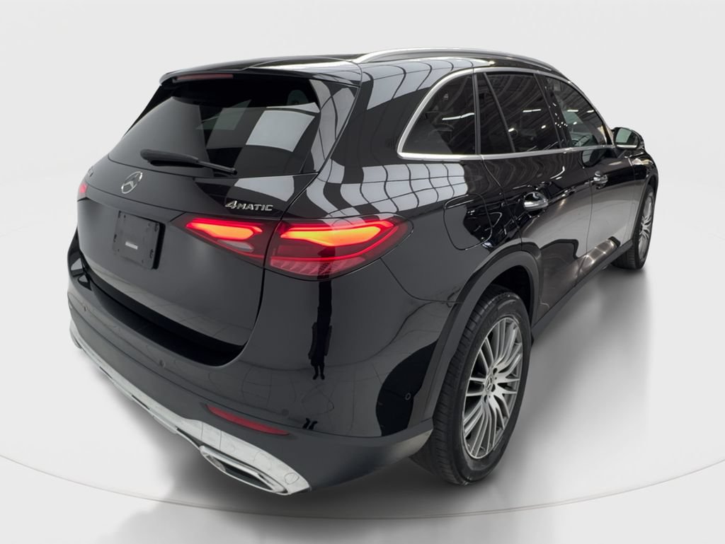 Used 2024 Mercedes-Benz GLC 300 4MATIC image 8